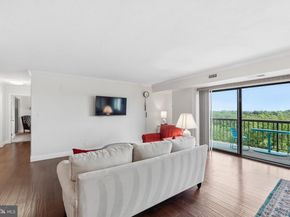 3800 Powell Lane 1219, Falls Church VA 22041