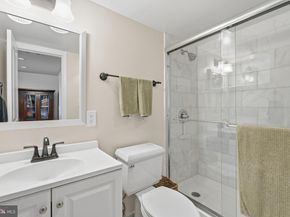 3800 Powell Lane 1219, Falls Church VA 22041