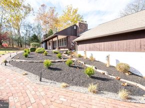 423 Brownsburg Road W, Newtown PA 18940
