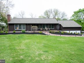 423 Brownsburg Road W, Newtown PA 18940