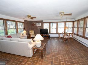 423 Brownsburg Road W, Newtown PA 18940