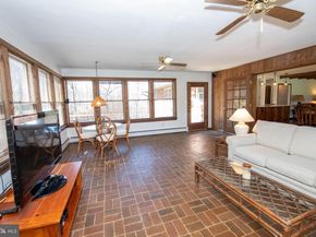 423 Brownsburg Road W, Newtown PA 18940