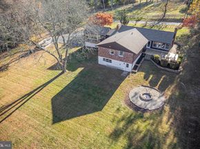 423 Brownsburg Road W, Newtown PA 18940