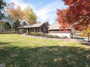 423 Brownsburg Road W, Newtown PA 18940