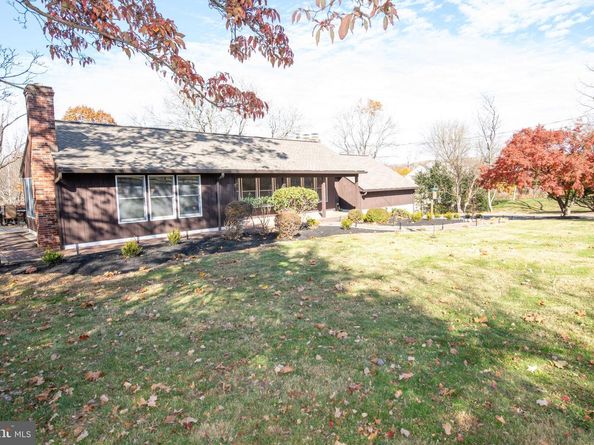 423 Brownsburg Road W, Newtown PA 18940