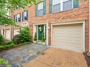 917 Rolfe Place, Alexandria VA 22314