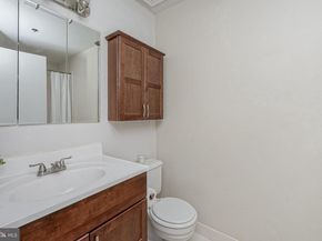 315 New Street 604, Philadelphia PA 19106