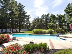 36 Summer Place, Huntingdon Valley PA 19006