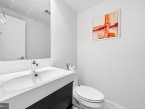 7400 Lakeview Drive N404, Bethesda MD 20817