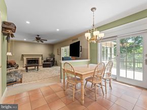 1424 Ridgewood Lane, Newtown PA 18940