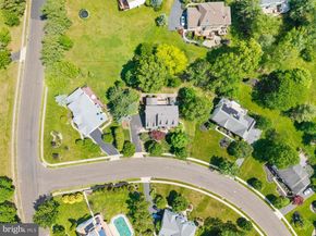 1424 Ridgewood Lane, Newtown PA 18940