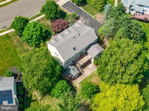 1424 Ridgewood Lane, Newtown PA 18940
