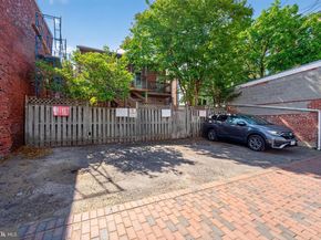 719 5TH Street NE 3, Washington DC 20002