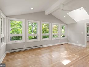 3667 N Harrison Street, Arlington VA 22207
