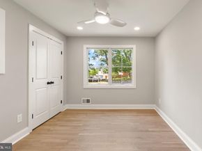 3667 N Harrison Street, Arlington VA 22207