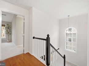 1285 Lamplighter Way, Reston VA 20194