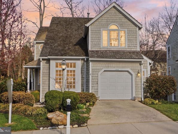 1285 Lamplighter Way, Reston VA 20194