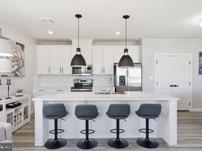 12875 Mosaic Park Way 4X, Herndon VA 20171