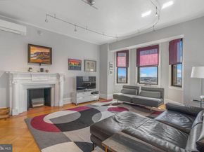 250 S 13TH Street 12E, Philadelphia PA 19107