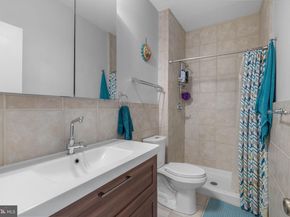 250 S 13TH Street 12E, Philadelphia PA 19107