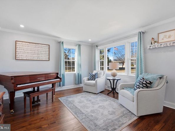 2899 Pennview Avenue, Broomall PA 19008