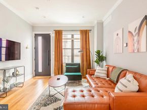 711 Mercy Street, Philadelphia PA 19148