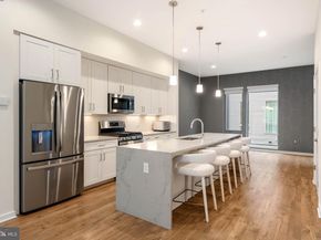 3208 Parkview Walk, Philadelphia PA 19125