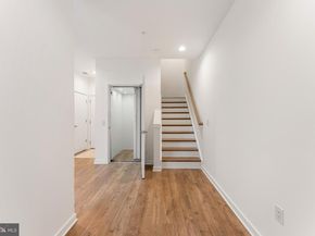 3208 Parkview Walk, Philadelphia PA 19125