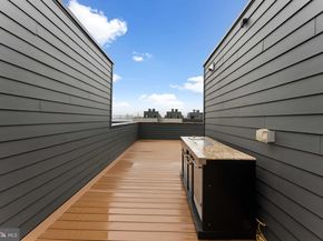 3208 Parkview Walk, Philadelphia PA 19125