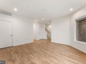 3208 Parkview Walk, Philadelphia PA 19125