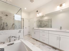 3208 Parkview Walk, Philadelphia PA 19125