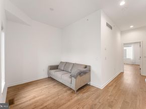 3208 Parkview Walk, Philadelphia PA 19125