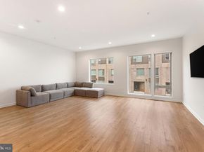 3208 Parkview Walk, Philadelphia PA 19125