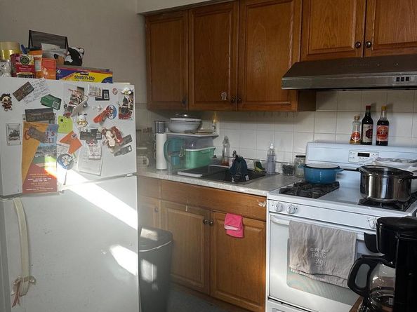 1447 S 9TH Street, Philadelphia PA 19147