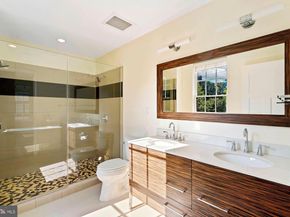 1610 N Queen Street 213, Arlington VA 22209