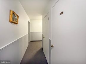 44303 Delaire Landing Road 303, Philadelphia PA 19114