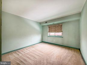 44303 Delaire Landing Road 303, Philadelphia PA 19114