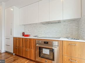 621 S 24TH Street 206, Philadelphia PA 19146