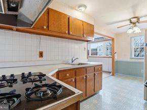 3616 Bandon Drive, Philadelphia PA 19154