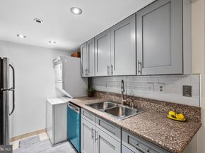 5911 Edsall Road 608, Alexandria VA 22304