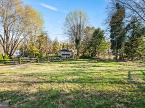 319 Crestview Circle, Media PA 19063