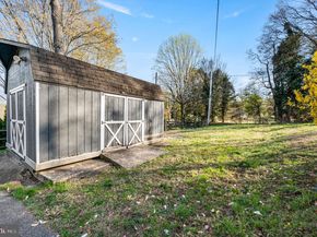 319 Crestview Circle, Media PA 19063