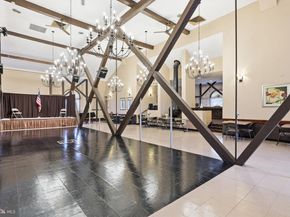 5100 Convent Lane 104, Philadelphia PA 19114