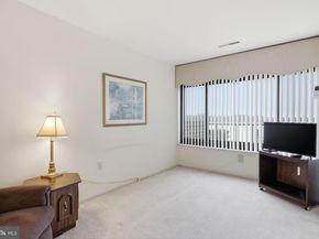 5100 Convent Lane 104, Philadelphia PA 19114