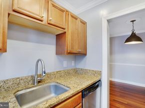 922 S Washington Street 311, Alexandria VA 22314