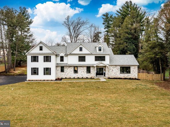 1427 Sugartown Road, Berwyn PA 19312