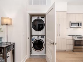 737 Swann Avenue 607, Alexandria VA 22301