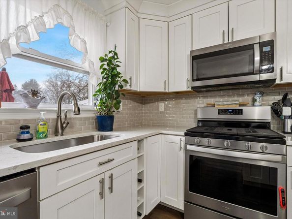 45 Holly Hill Road, Richboro PA 18954