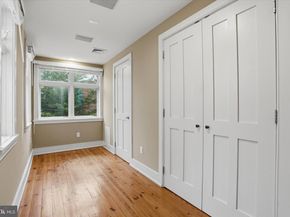 1040 N Leithgow Street, Philadelphia PA 19123