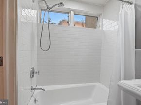 1040 N Leithgow Street, Philadelphia PA 19123